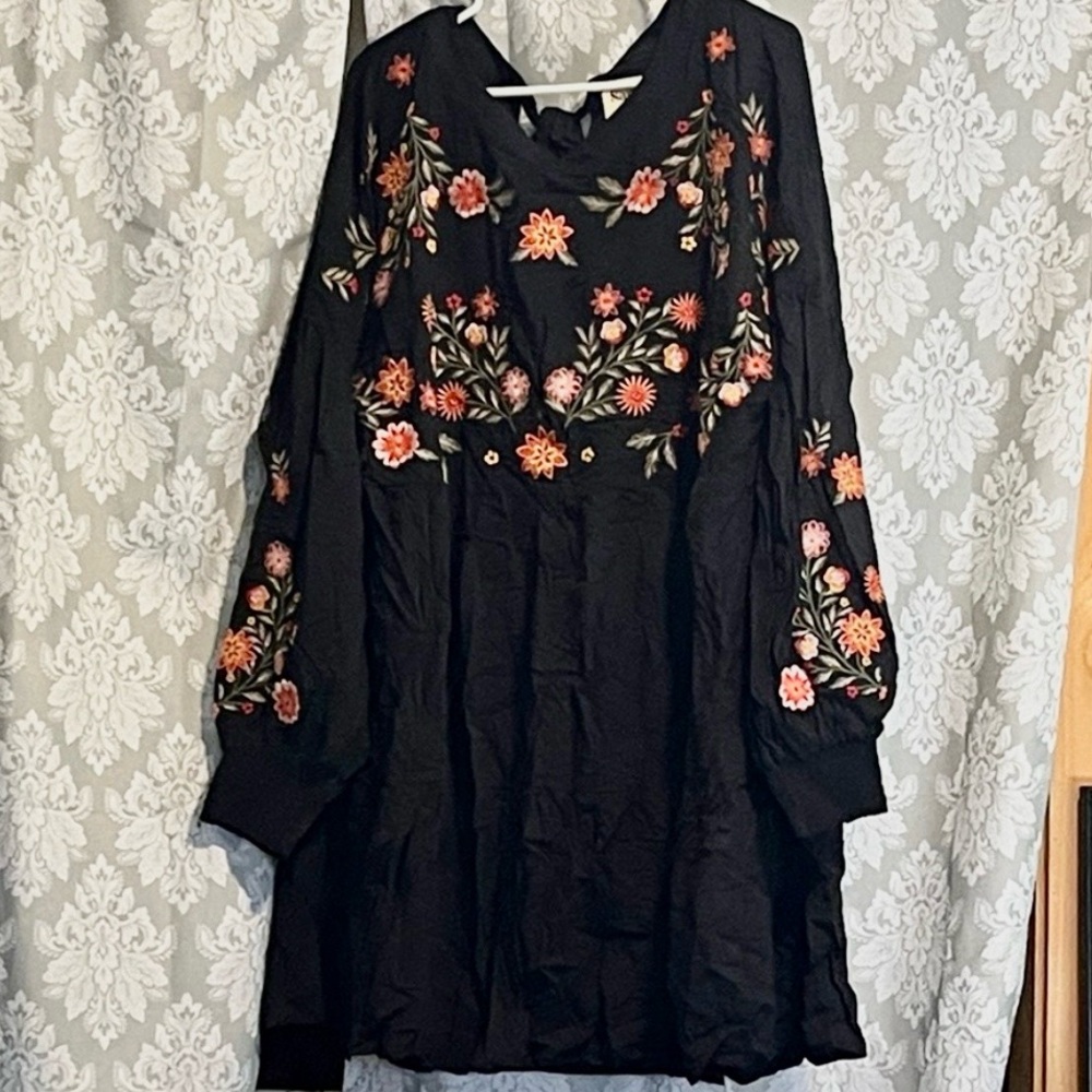Savannah Jane boutique embroidered dress 3x
